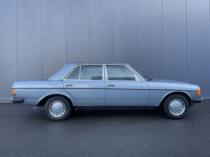 Mercedes 200 1976 Used