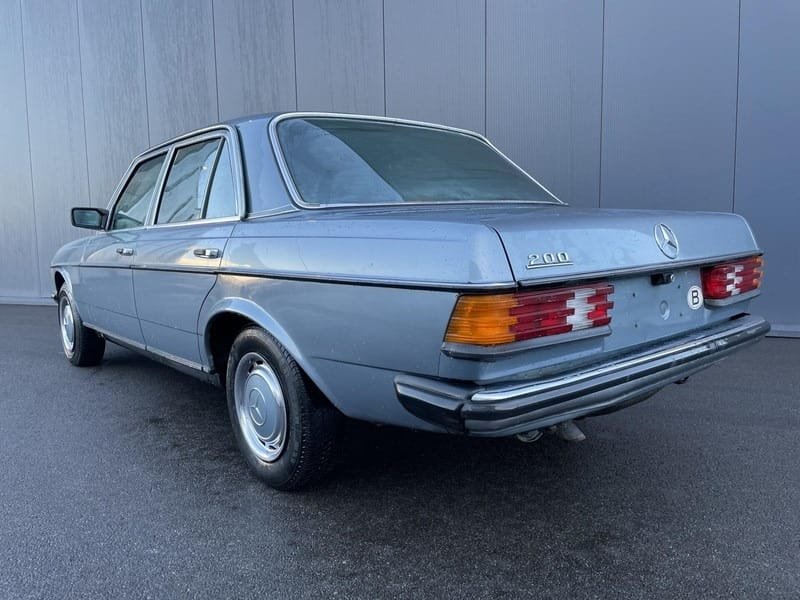 Mercedes 200 1976 Used
