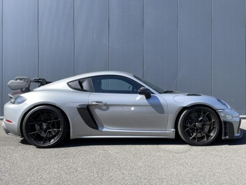 
								Porsche Cayman 718 GT4 RS 2024 Used full									